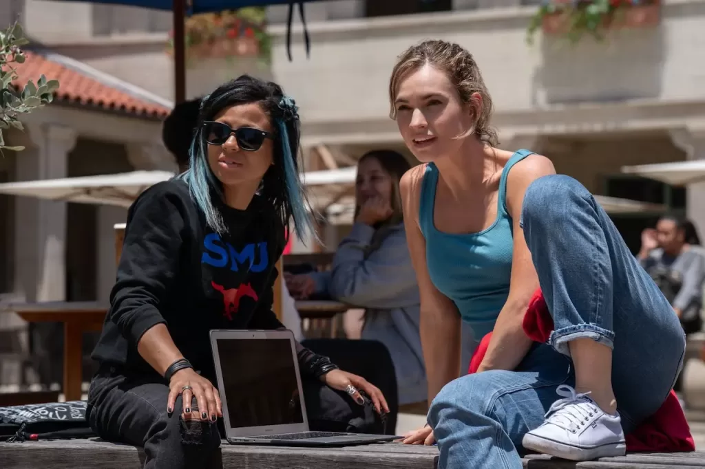 Bumble con Lily James Disney Plus