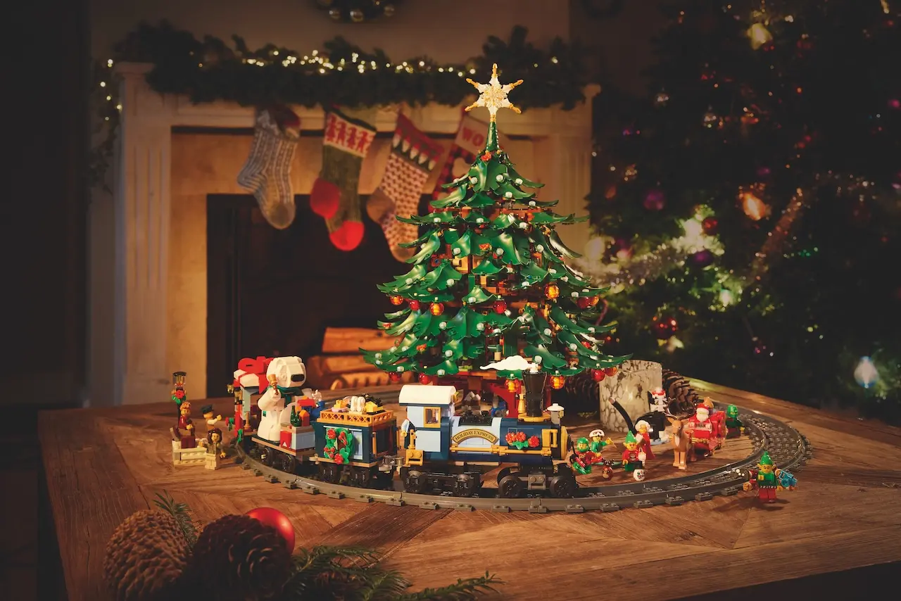 LEGO se adelanta y presenta su Árbol de Navidad y Tren Exprés Navideño