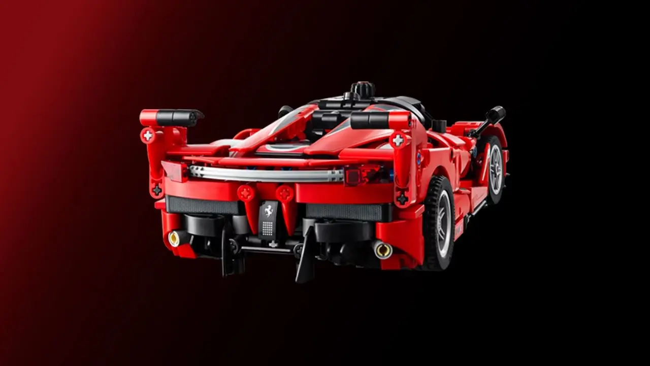 LEGO Technic FXX K trasera
