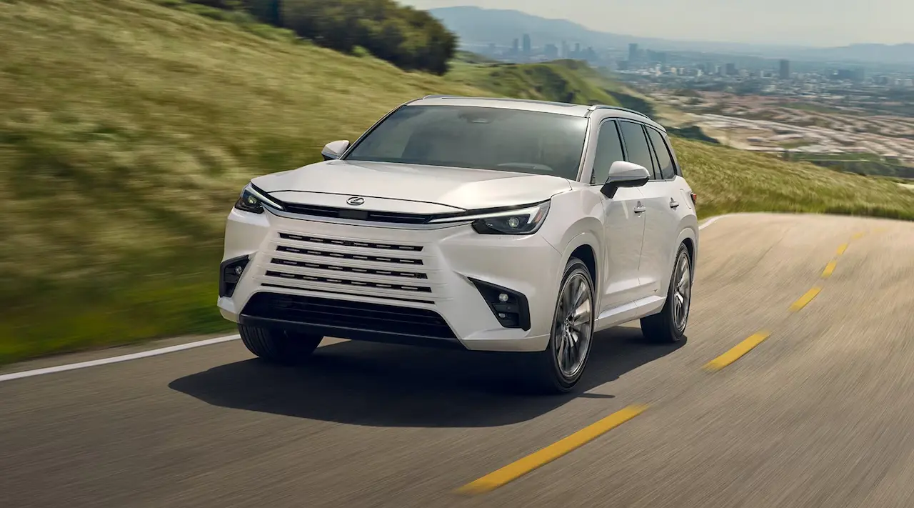 Lexus TX500h F Sport y NX350h marcan el mejor mes de Lexus en México