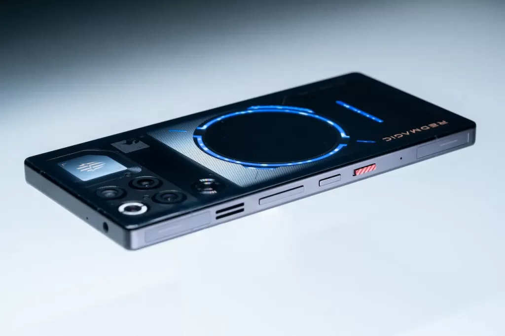 REDMAGIC 11 Pro refrigeración dual de líquido y aire