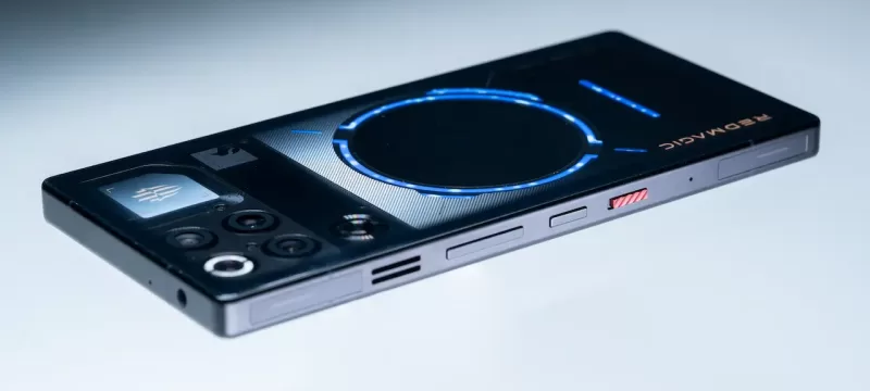 REDMAGIC 11 Pro refrigeración dual de líquido y aire