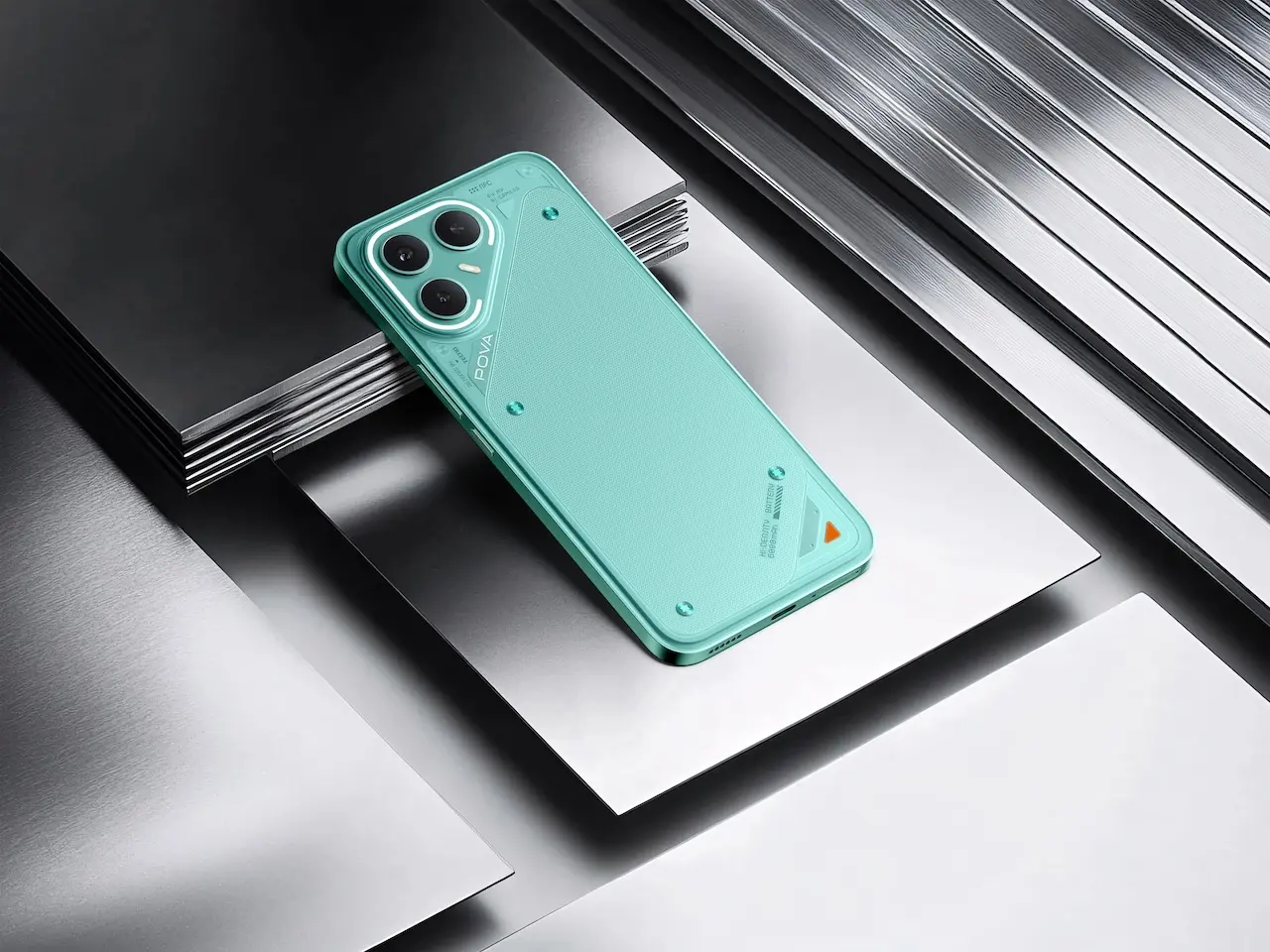 TECNO POVA 7 Pro 5G cyan