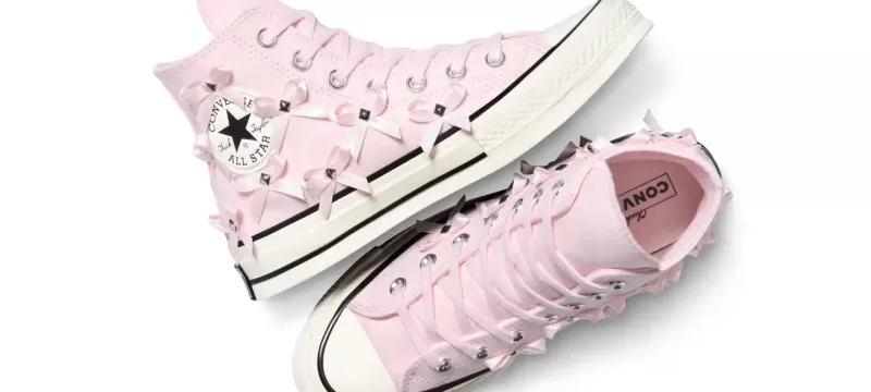 Converse Better With a Bow y Feminine Edge