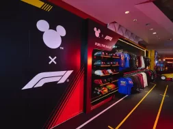 Formula 1 x Disney sudadera coleccion
