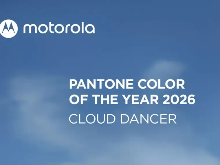 Motorola PANTONE 11-4201 Cloud Dancer
