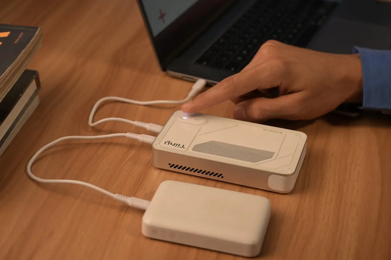 Tiiny AI Pocket CES 2026