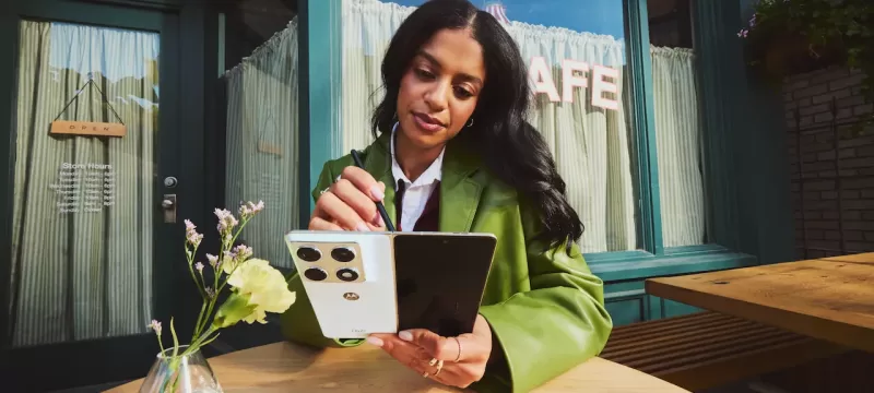 motorola razr fold stylus