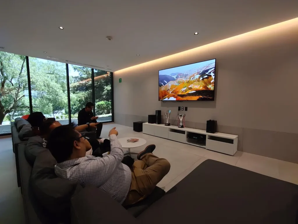 CAR Selección Mexicana de futbol pantalla LG hotel