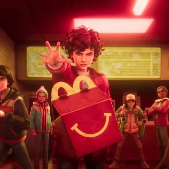 Cajita Feliz McDonalds de Stranger Things Tales From '85