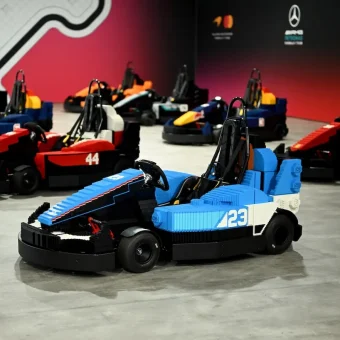 El desfile de pilotos de la F1 en LEGO regresa con 22 minicoches en Silverstone LEGO F1 monoplazas GP Silverstone