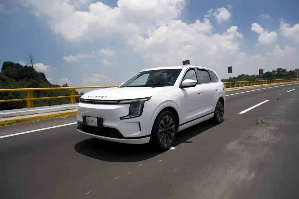 Jetour Soueast S08 i-DM carretera