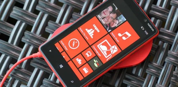 Nokia-Lumia-820