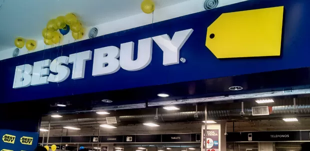 Best_Buy-Patio_Universidad