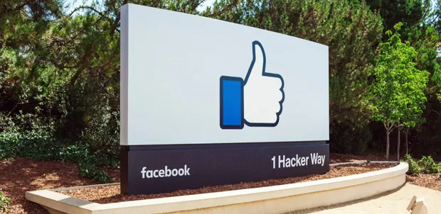 Facebook mil millones