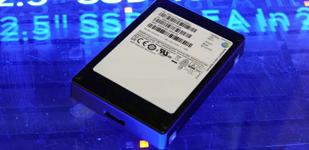 SSD 16 TB Samsung