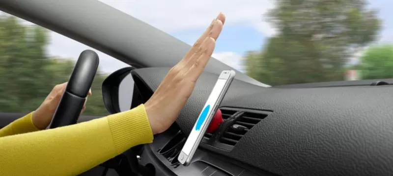 ZeroTouch de Logitech coche