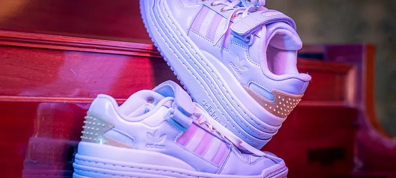 Sleeping Triple Beauty adidas Originals