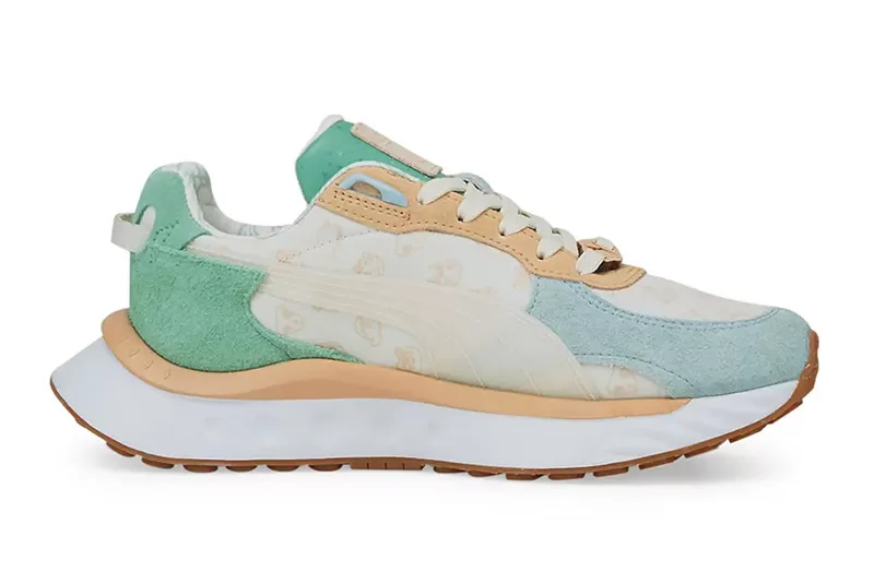 PUMA X Animal Crossing Wild Rider Derecha
