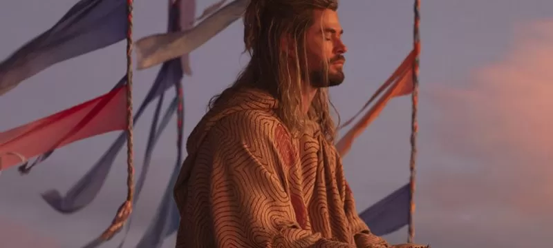 Nuevo tráiler y póster de Thor Love and Thunder con Christian Bale